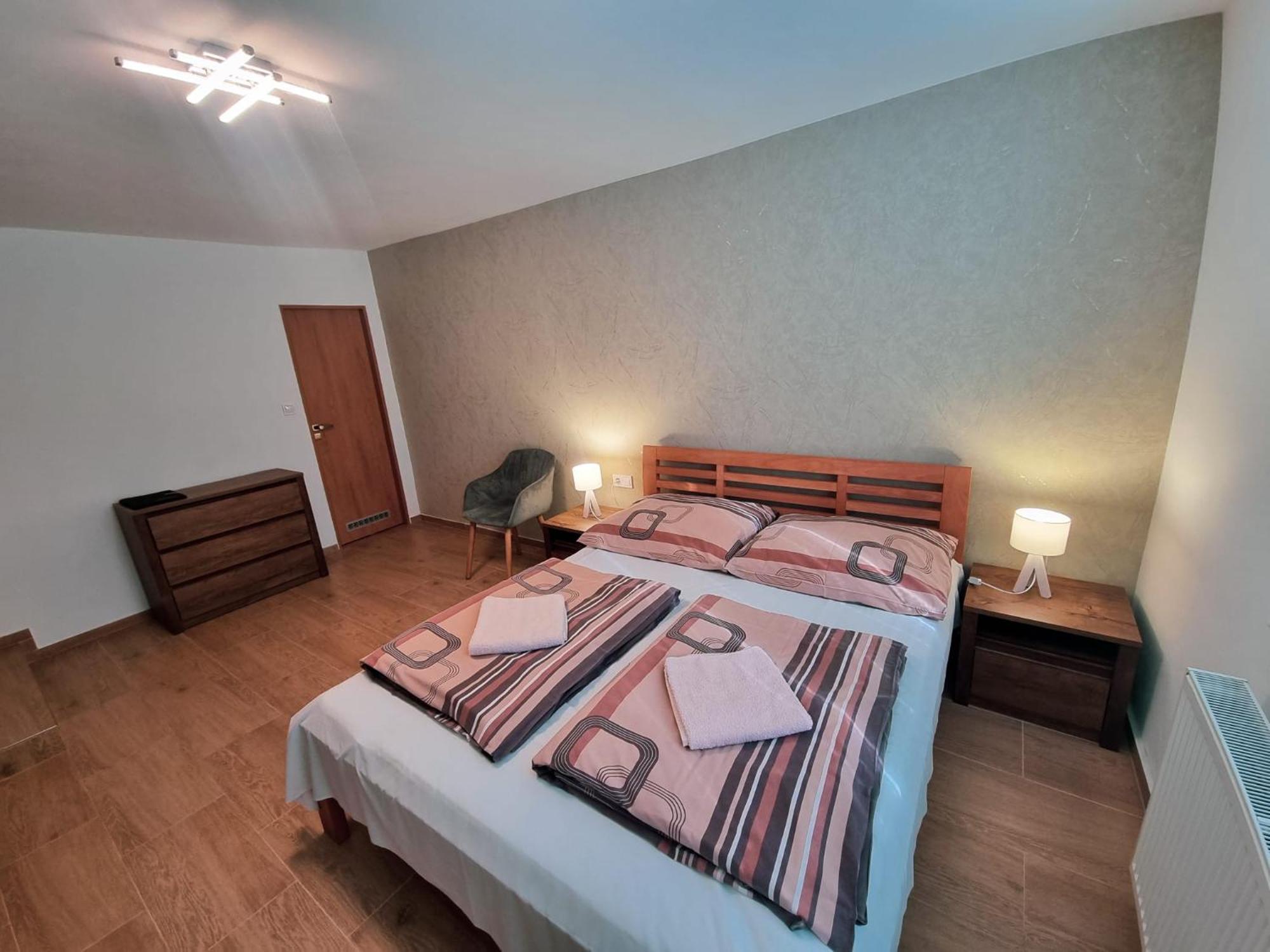 Ubytovani U Parku Lednice Exteriör bild