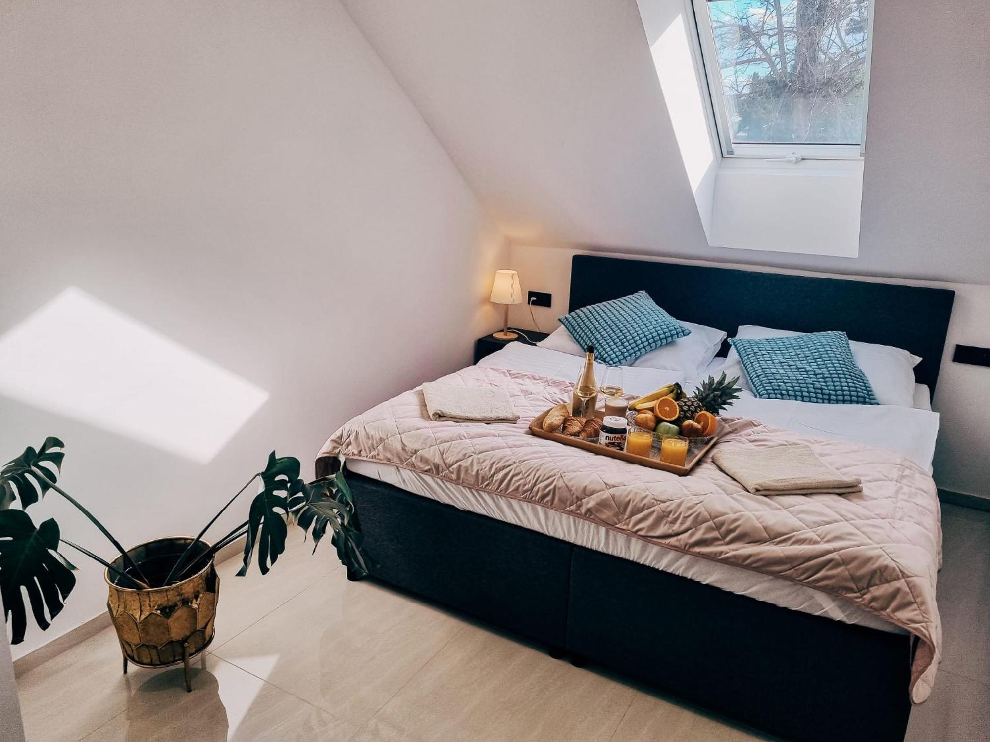 Ubytovani U Parku Lednice Exteriör bild